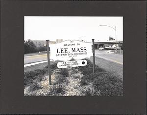 Welcome sign at Ma. Turnpike, exit 2, 1993