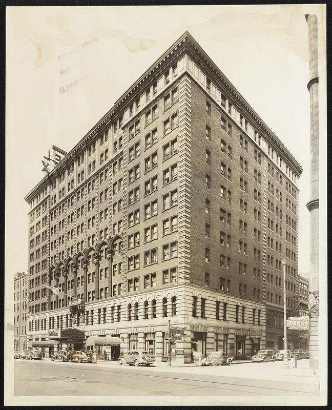 Boston’s Famed Hotel Essex, located on Atlantic avenue opposite the South Station, has put on a swanky appearance since the removal of the Elevated structure. Many of the rooms have been renovated and the lobby has been completely redecorated under the direction of William Creagh, manager.