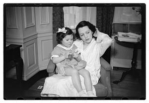 Bebe Daniels and family