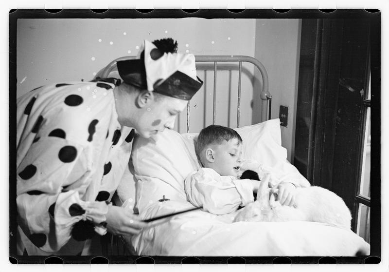 Harry W. Syer magician at Children's Hospital