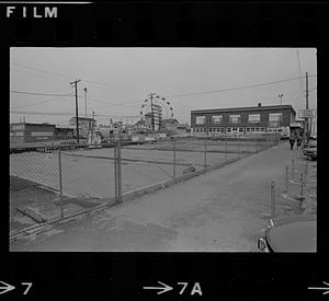 Fenced-in vacant lot for Le Mans Speedway site