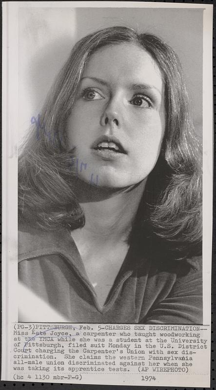 Charges sex discrimination