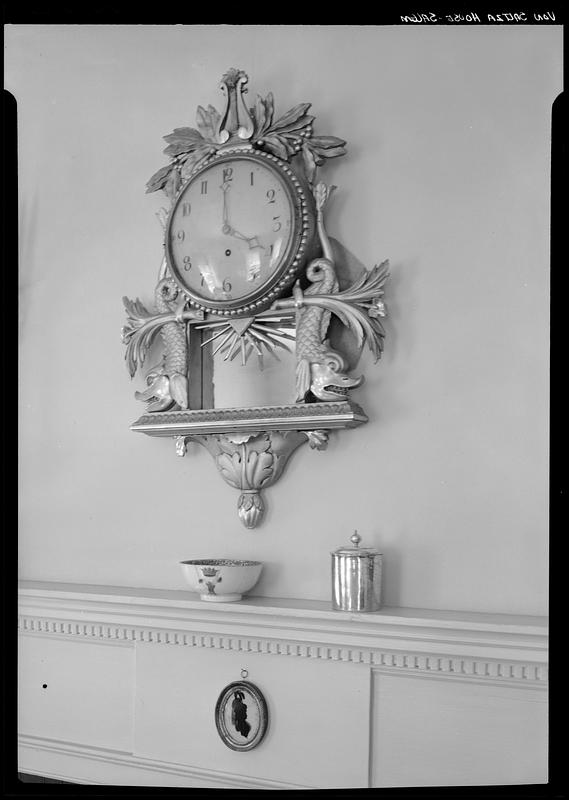 Von Saltza House, interior, clock