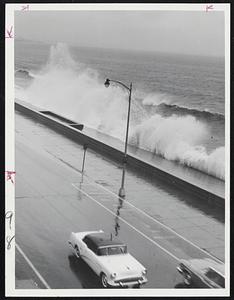 Heavy Surf caused by Hurricane Ginny batters seawall at Revere Beach outside MDC police station.