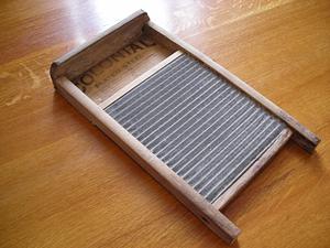 Wooden washboard