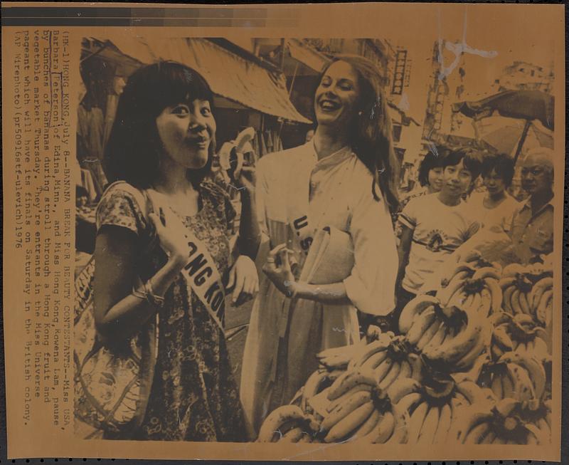 Banana break for beauty contestants