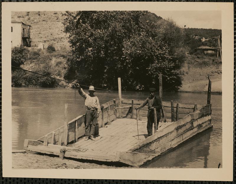 Vale of Tempe - raft on the Peneios