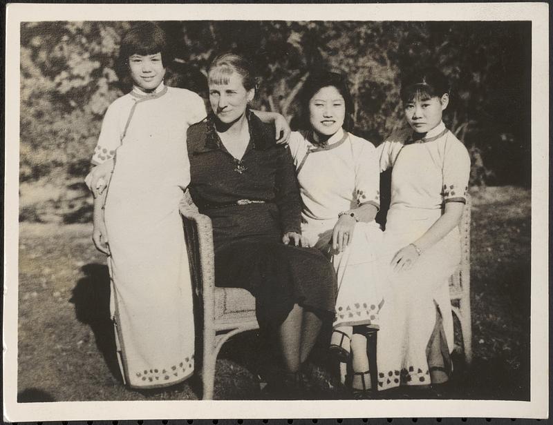 Miss Helen Buston and her adopted Chinese daughters - Digital Commonwealth