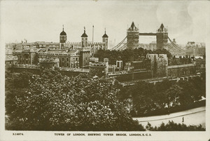 Postcard : Tower of London, Shewing [sic] Tower Bridge, London