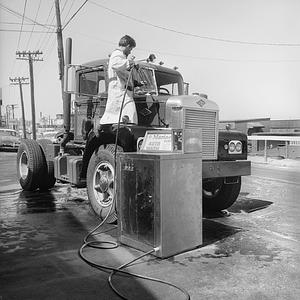 New Mariner car washer, Carlesi Brothers, 563 Acushnet Avenue, New Bedford