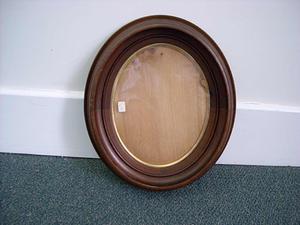 Oval frame with gilt insert