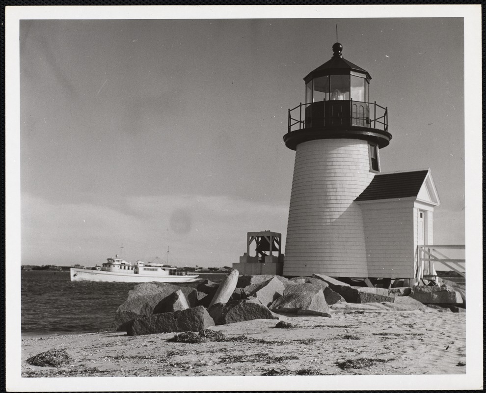 Great Point Light. Nantucket, Mass. - Digital Commonwealth