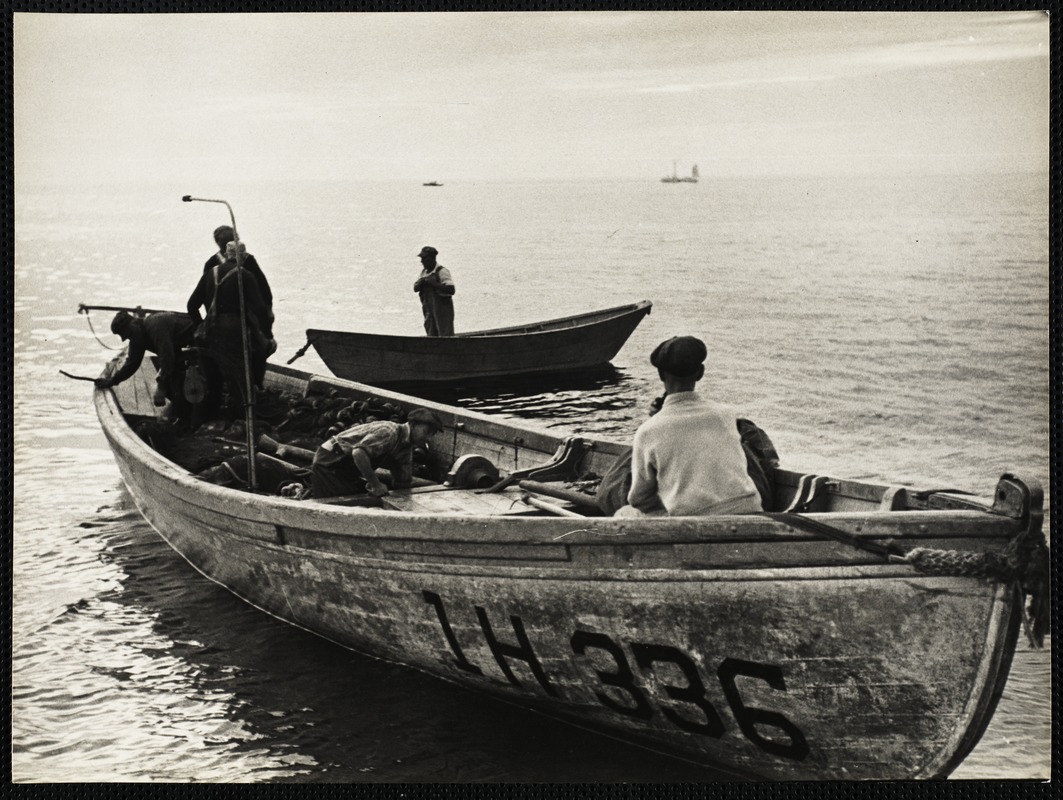 Mackeral fishing - Maine 1944 - Digital Commonwealth