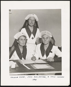 Louella Gates, Jane MacIntire, & Dora Warren in Red Cross uniforms