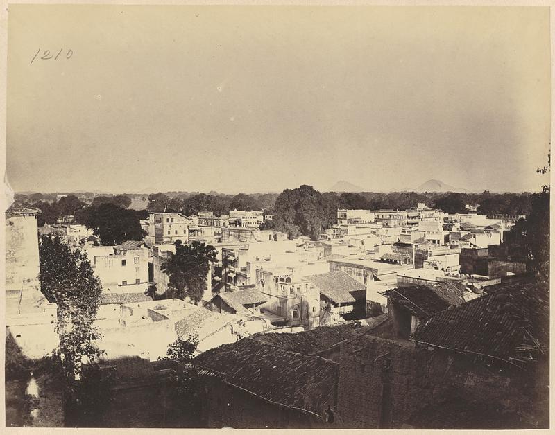 Old Gaya from the centre of the town looking north