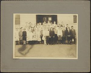 School children in front of Shattuck School