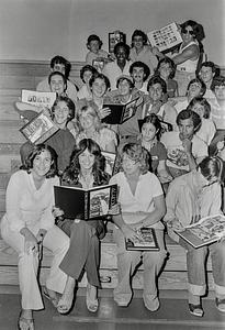 Seniors get their yearbooks, 1979