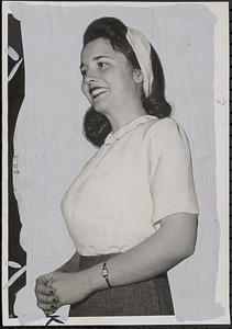 Miss Eileen Tinker, Radcliffe, oratory contest