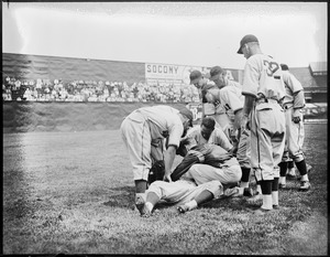 Cincinnati player hurt.