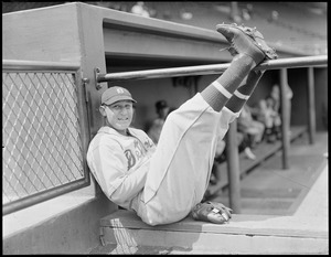 Detroit Tigers player puts his feet up