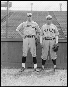 Harvard and Yale baseball players