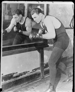 Jack Dempsey training in Chicago