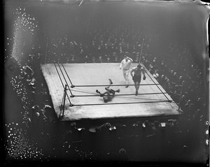 Ernie Schaaf beats Winston at the Boston arena