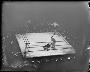 Ernie Schaaf knocks out Winston at the Boston arena