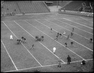 Rovinski of Holy cross passes to Montelli in big game at Fenway Park