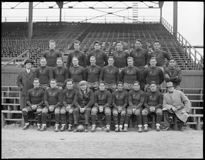 Team photo of the Boston Redskins