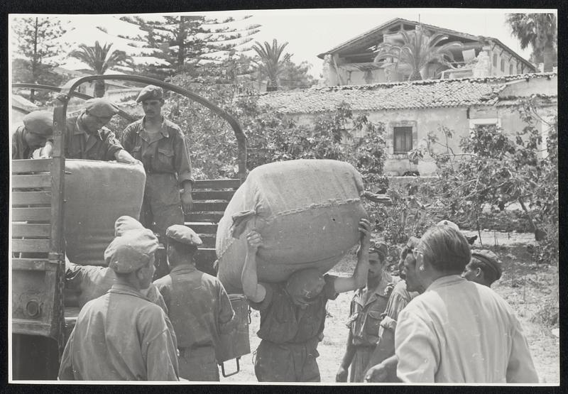 Earthquakes -Greece. Greek commandoes at work.