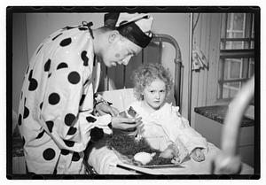 Harry W. Syer magician at Children's Hospital