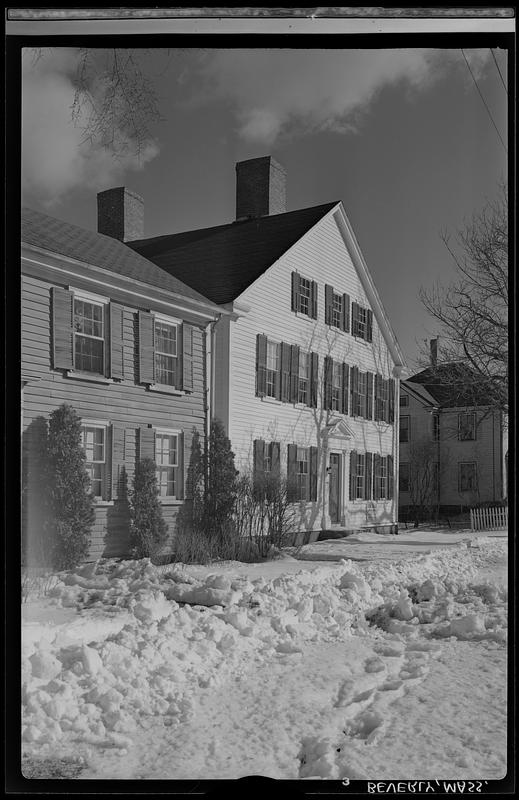 Beverly, house exterior