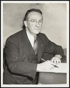 The Forgotten Man of Natick -- Frank Sheehan, who played with the all-time greats--Eddie Mahan. Eddie Casey, and Billy Murray, who became Harvard football greats. Sheehan matriculated at Clark University of Worcester, where they didn’t have a varsity eleven. Nevertheless, he was good, say Mahan, Casey, and Murray.