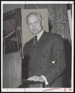 Sees victory with Eisenhower. Governor Sherman Adams of New Hampshire tells a Republican presidential political forum at the National Republic Club in New York, Jan. 29, that GOP hopes to win the presidency are "bright and buoyant," with general Dwight D.Eisenhower in the picture. Adams told his listeners that the general's administrative abilities and his work in organizing "the offensive for peace" made him the best qualified man for President.