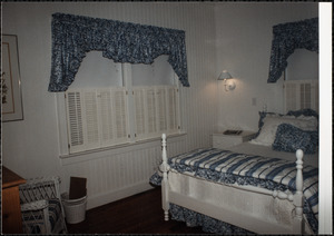 Interior photograph of the downstairs guest room at 5 Carew Lane