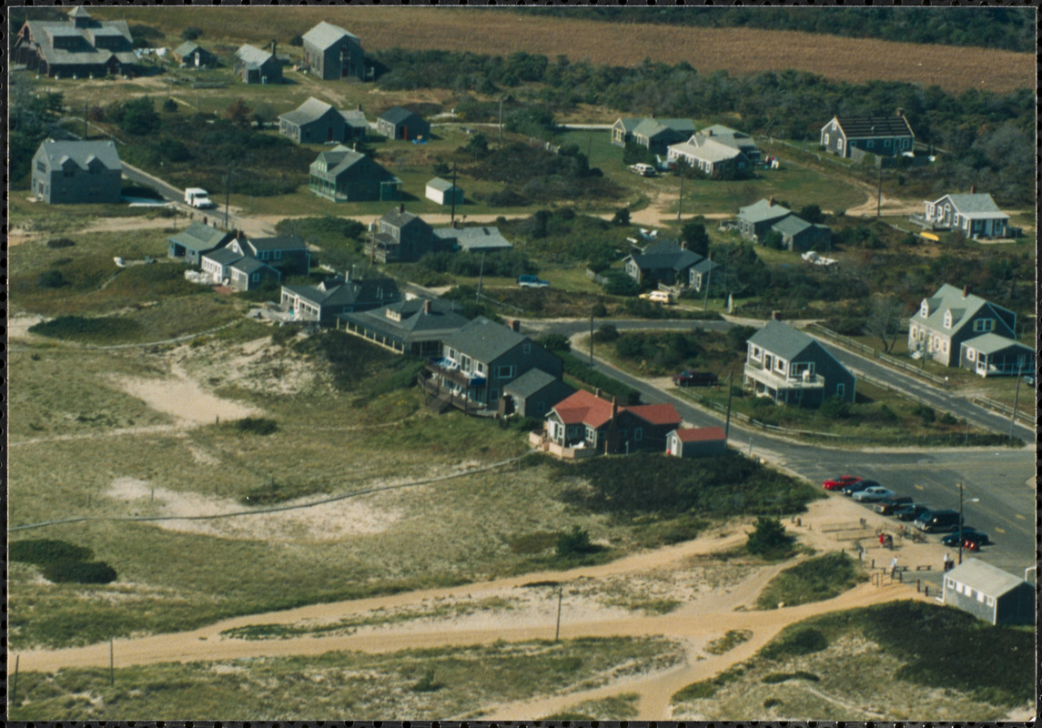 Aerial view of 14 Western Avenue