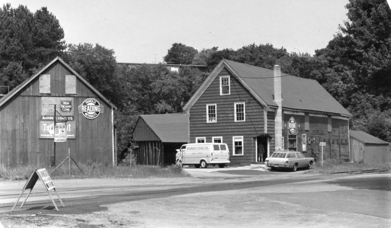 Barney Coal Co. coal shed and office Aug. 1975