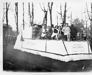 WWII victory parade, Main St., Milford Shoe Company float