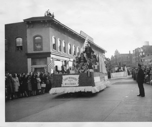 WWII victory parade, shoeworkers of Milford