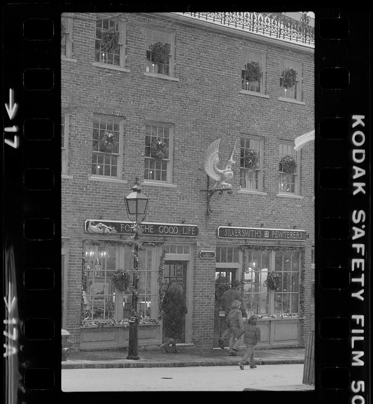 Old Newbury Crafters - Inn Street in snow