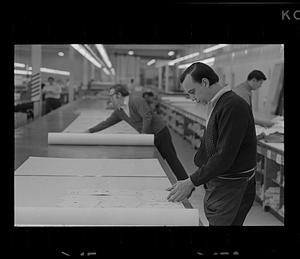 Garment center workers, Kneeland Street, downtown Boston