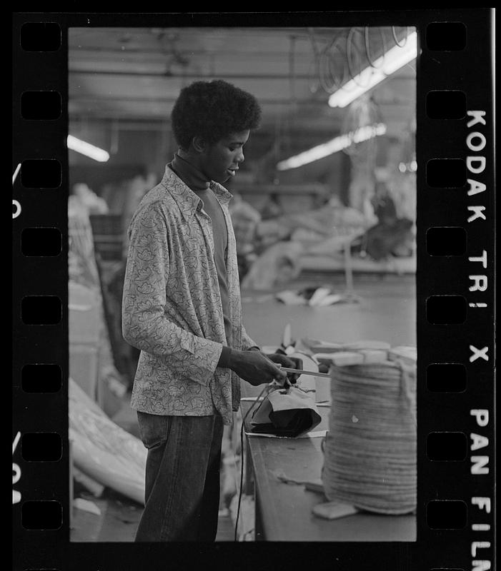 Garment center workers, Kneeland Street, Boston