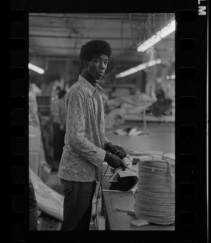 Garment center workers, Kneeland Street, Boston