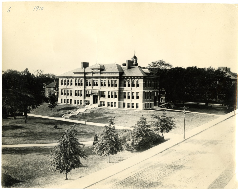 Ludlow High School, 1910.