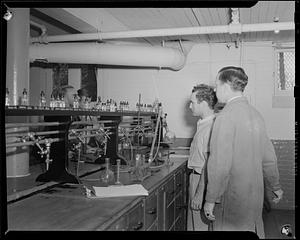 Chem. lab 1940-1941, new equipment