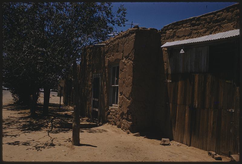 Adobe building, Arizona or New Mexico Digital Commonwealth