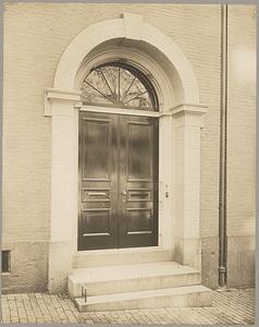 Boston, house at 2 Chestnut Street, Boston, exterior, doorway