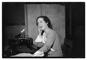 Miss Mabel Goguem typewriter demonstration