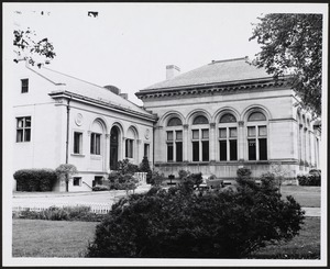 Robbins Library with addition